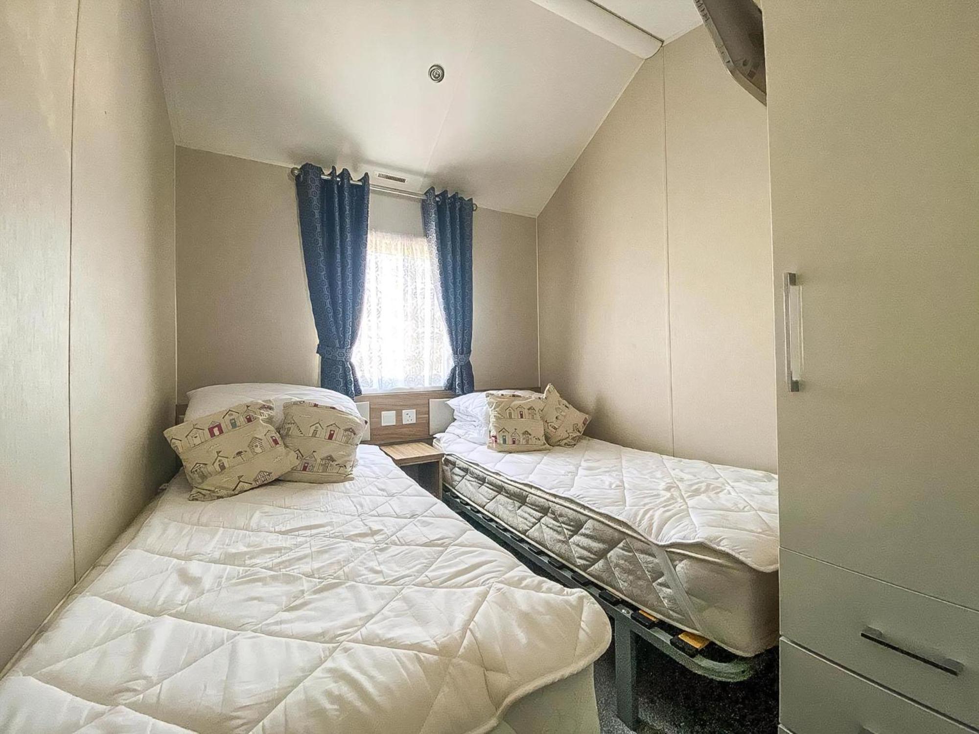 Luxury Caravan At Seaview Holiday Park In Kent Ref 47034Pb Уитстейбъл Екстериор снимка